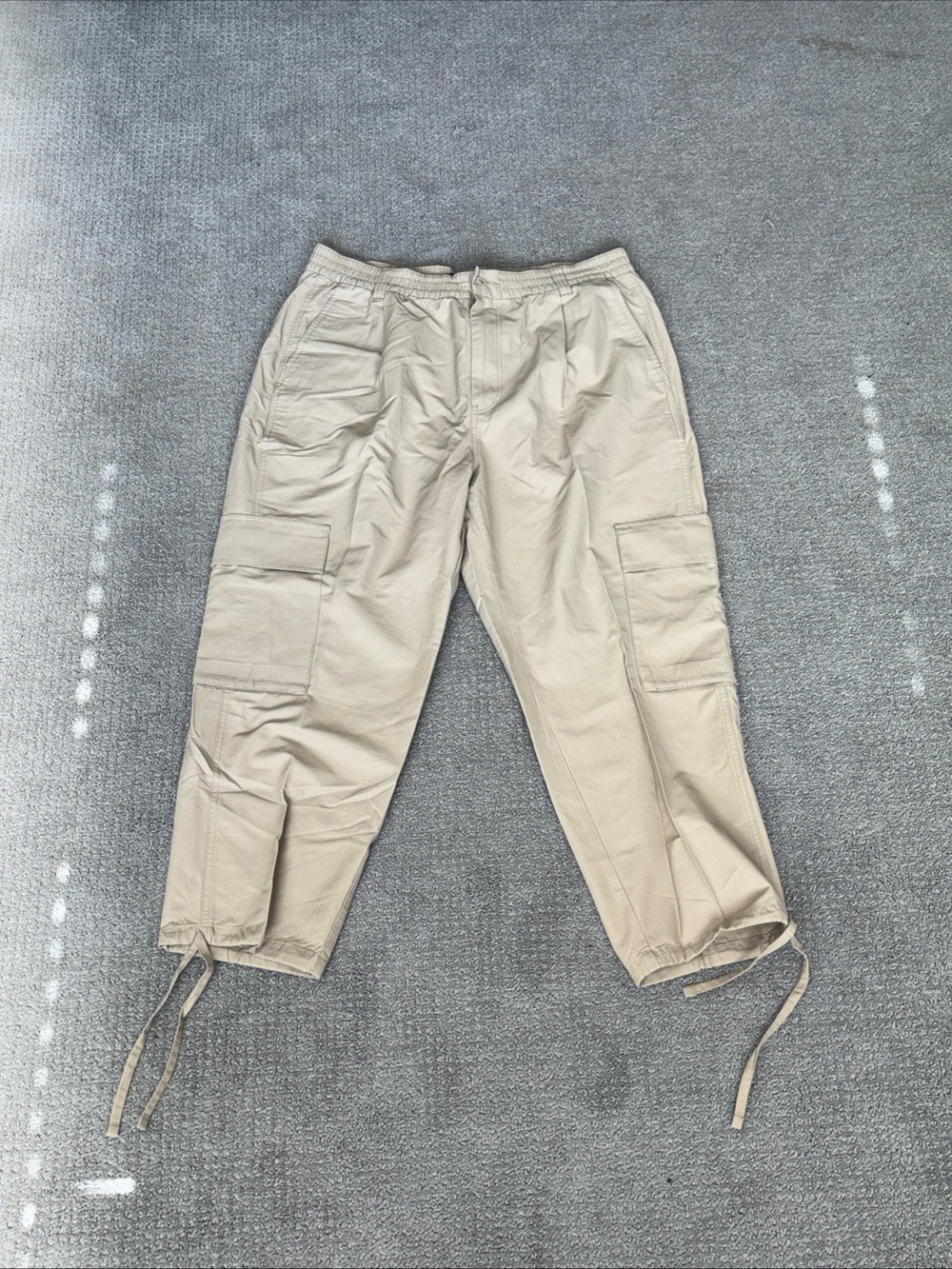 Banana Republic Beige Cargo Pants - Casual Utility Style Women’s Size Large